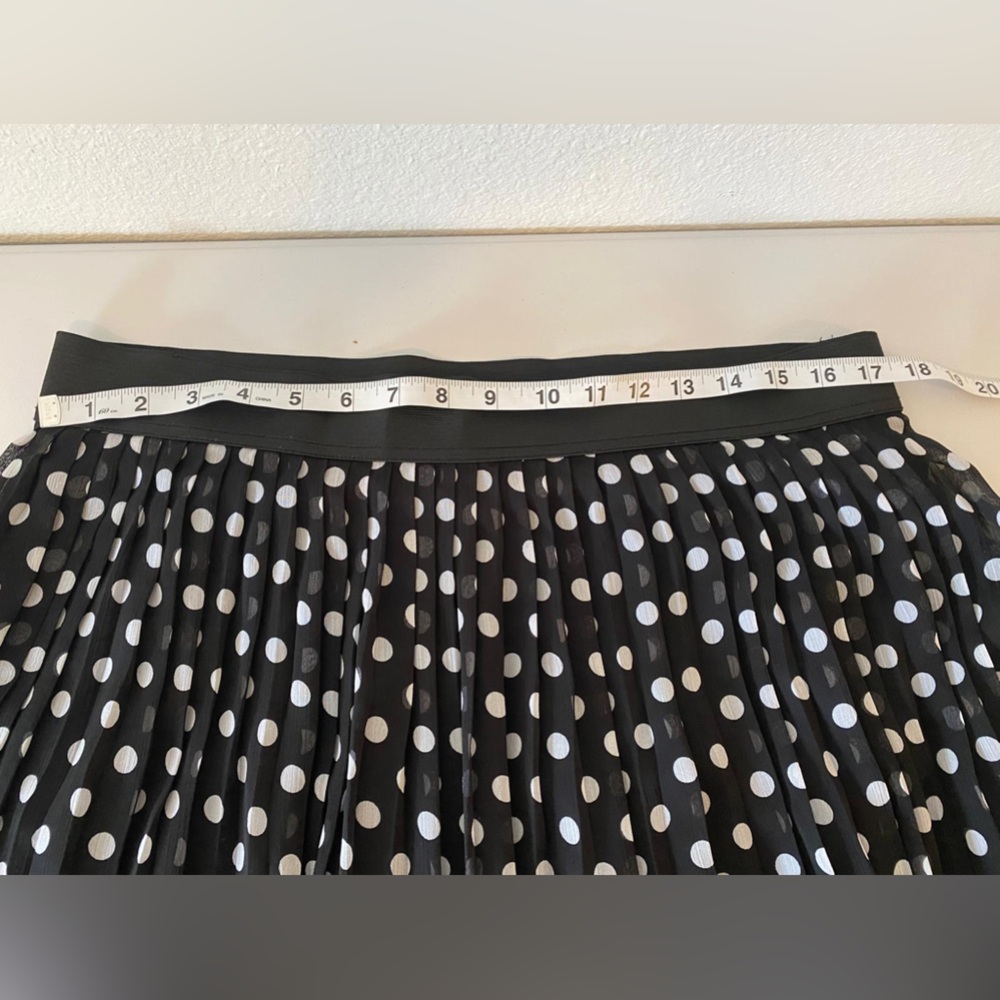 SOHO Black Polka Dot Skirt. Size XL - Picture 6 of 6